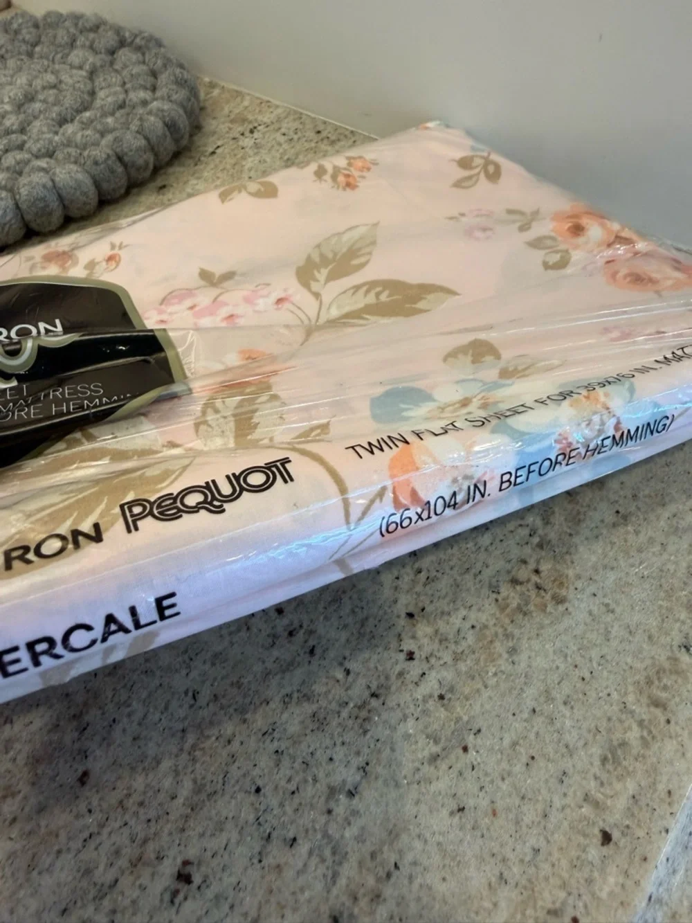 Vintage Pequot No-Iron Percale Twin Flat Sheet in Pink Floral
